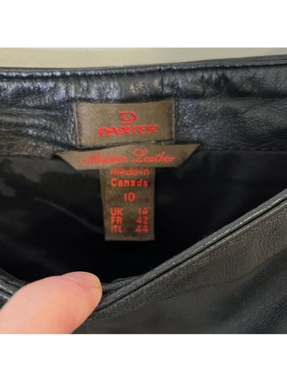 Vintage Danier Leather Pants Minimalist Flat Front High Rise Made in Canada, 10 - Picture 9 of 10